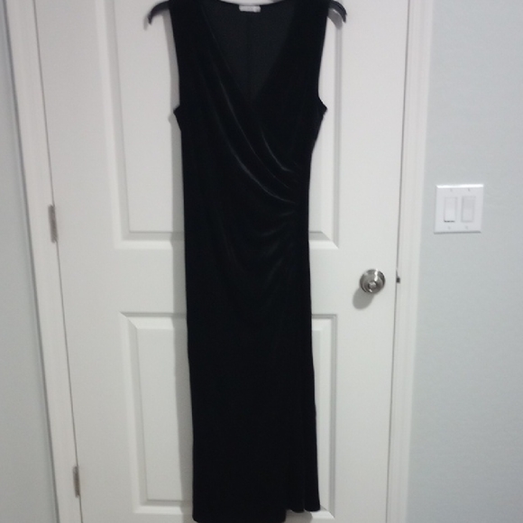 Zaberry Dresses & Skirts - Chic Black Maxi Dress‎